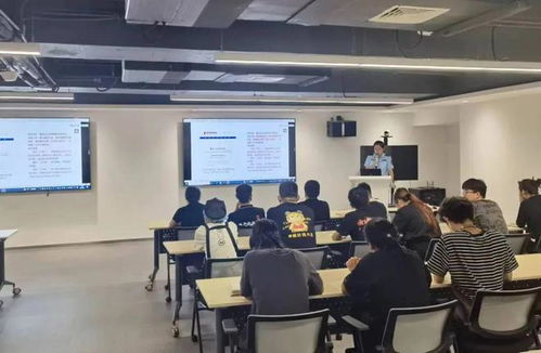 嶗山區(qū)市場(chǎng)監(jiān)管局組織召開餐飲服務(wù)單位食品安全主體責(zé)任宣講會(huì)，專項(xiàng)推進(jìn)萬象匯商圈落實(shí)工作